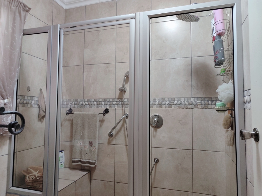 4 Bedroom Property for Sale in Wilkoppies North West